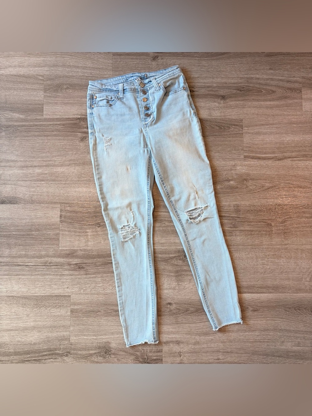 Celebrity Pink distressed high rise denim skinny ankle jeans